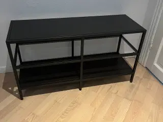 Tvbord eller reol