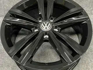 ALUFÆLGE VW PASSAT ARTEON SEBRING 3G0 17"