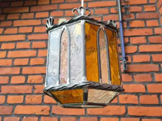 Hyggelampe i blyindfattet glas