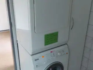 Vaskesøjle MIELE T4122 samt W507