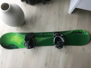 Snowboard med bindings