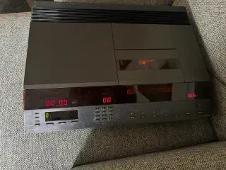 B&O Video 2000 