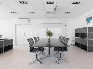  Find kontorplads i Regus Strandvejen til 4 pers