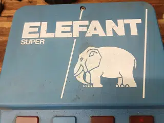 Elhegn,  elefant M45 super 