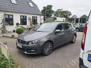 Peugeot 308 1,6 BlueHDi 120 Selection Sky