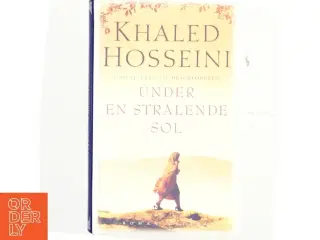 Under en strålende sol af Khaled Hosseini (Bog)