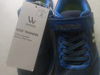 Sneakers str. 33 (aldrig brugt)