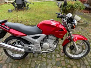 Honda CBF 250