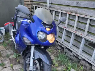 Motorcykel sælges suzuki gsx600f 2003