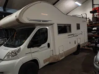 Autocamper med køje, til den store familie.
