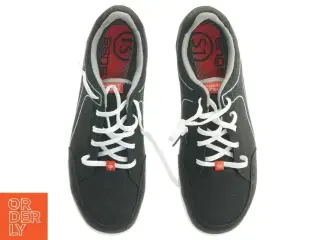 Sort canvas sneakers fra Engelbert Strauss (str. 47 )