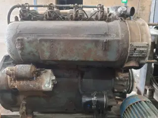 Lombardini 4 cyl motor 