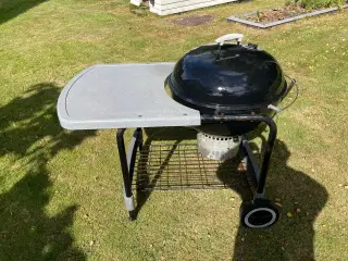 Weber kuglegrill med bord 