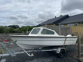 Motorbåd 