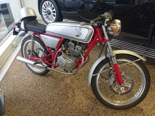 Honda Dream 50