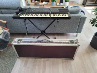 Roland E-30 Intelligent Synthesizer