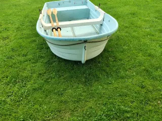 Robåd med årer, sælges