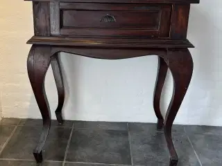 Gammelt konsolbord