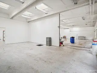 Lager/værksted 1 060 m² med god placering