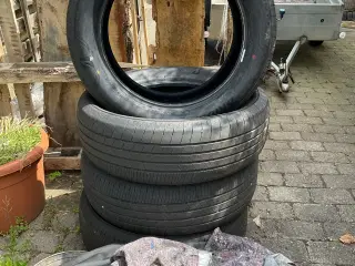 Sommerdæk. Bridgestone. 235/55/19.  Kørt 25 km