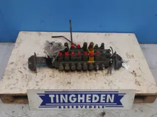 Hydrema 806 Control Valve 513201