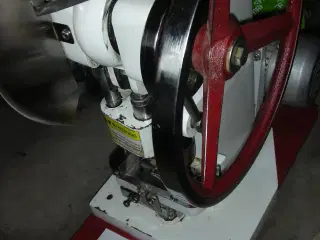 Pille/tabletmaskine. 0p til 4.800 tab.pr.time.