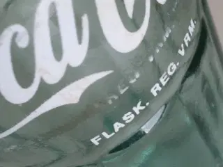 coca cola flaske coke 0.35 Liter med kapsel 