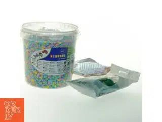 Perler og perleplader fra Playbox (str. 15x14 cm)