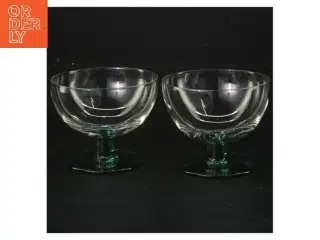 To glas dessertskåle (str. ø 8 cm, 2 styk cm)