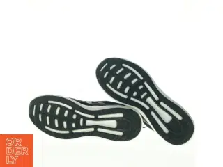 Sorte sneakers (str. 42)