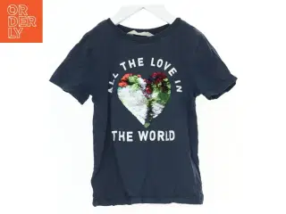 T-shirt med palietter og tekst fra H&M (str. 110)