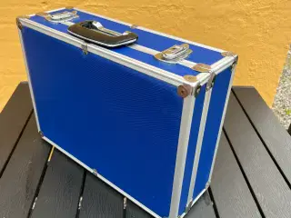 Mini kuffert Til salgsting, papirer, pc mm.