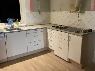 Køkken hth råhvid brugt