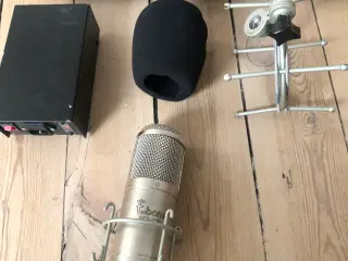Mikrofon og mikrofonstativ