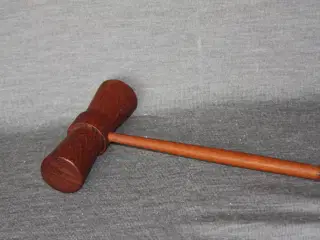  Salt og peber sæt i teak som hammer