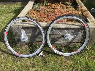 Cykel hjul 27”m. Fine dæk  skivebremse for bag 