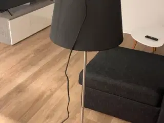 Standerlampe fra IKEA