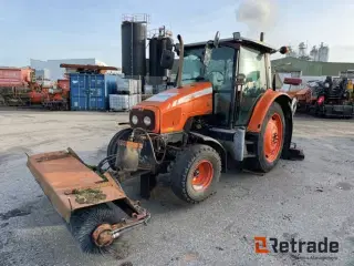 Massey Ferguson 5425