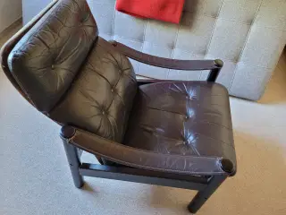 🛋️ Lænestol i brun læder – flot retrodesign ✨