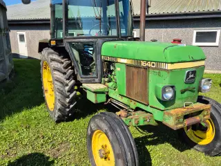 John Deere 1640