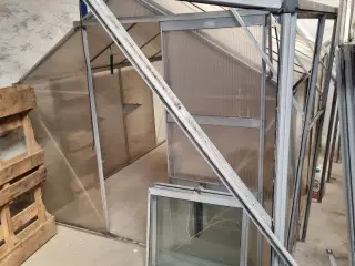 Halls Magnum 128 drivhus 9,9 m²