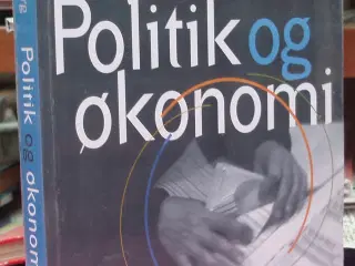 Politik og økonomi af Gregers Friisberg