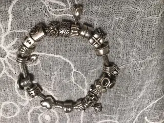 Pandora armbånd, 20 cm, 19 charms/stopper