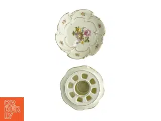 Porcelænsskål og lysholde til at stille ting på der skal holdes varmt evt thekande  (str. Diameter 18 cm og 15 x 7,5 cm)