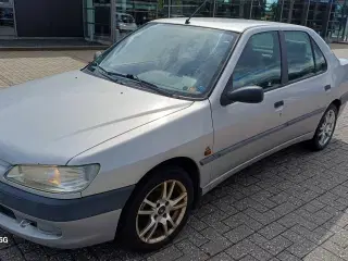 Peugeot 306 1.6 benzin km 166000