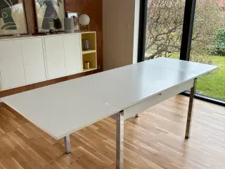 Spisebord med hollandsk udtræk