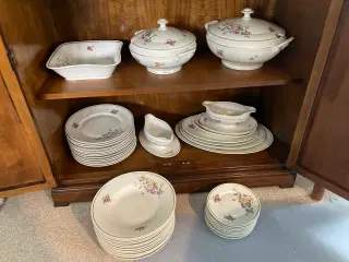 Spisestel porcelæn “Triplis”
