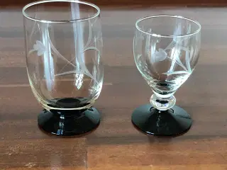 Glas: Gamle antikke glas, 16 stk.