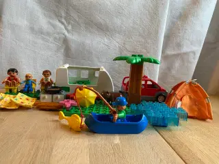 LEGO Duplo campingvogn, bil, telt, kano, mennesker