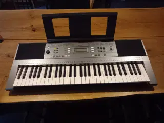 Keyboard Yamaha E353